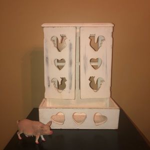 Farmhouse decor